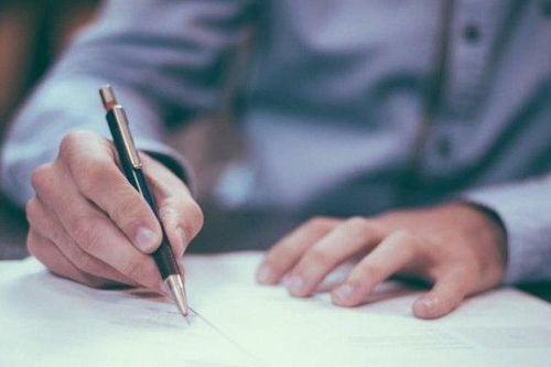 Thủ tục sang tên Sổ đỏ từ bố mẹ sang con thực hiện như thế nào?