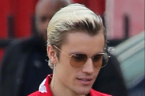 Justin Bieber xuất hiện trên phố với vẻ ngoài điển trai