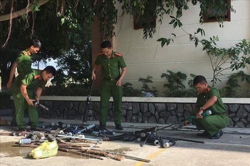 Tiêu hủy 67 khẩu súng tự chế do người dân tự nguyện giao nộp
