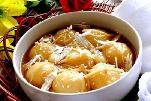 Trời trở rét, nấu ngay nồi chè trôi nước nhân đậu xanh cho cả nhà ấm bụng