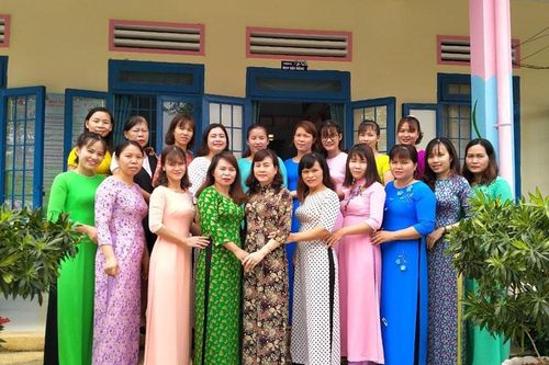 Phụ nữ huyện Đạ Tẻh tích cực hưởng ứng Tuần lễ Áo dài Việt Nam