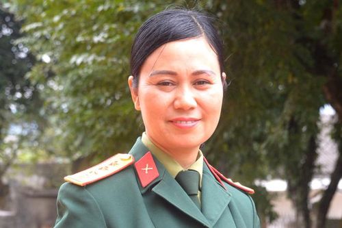 Nữ Đại úy giỏi việc nước, đảm việc nhà