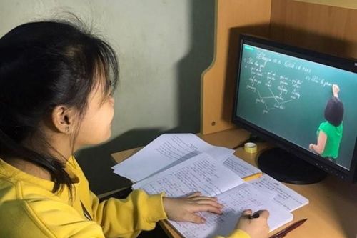 Đề nghị học sinh các cấp đều được học trên truyền hình trong thời gian nghỉ phòng Covid-19