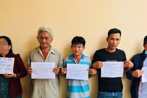 Phá 'ổ' cờ bạc trong quán cà phê, bắt nhiều đối tượng đang sát phạt