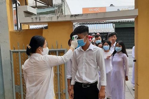 Vĩnh Long, Đồng Nai tiếp tục cho học sinh lớp 12 nghỉ học