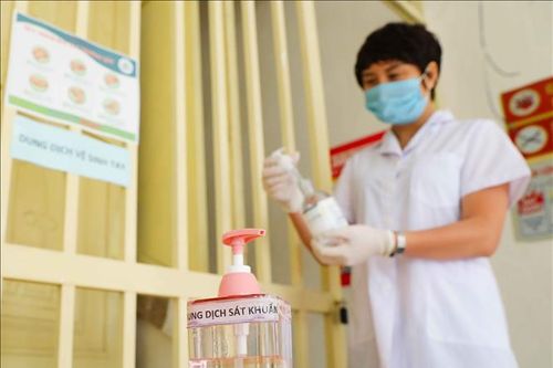 Hướng dẫn vệ sinh môi trường, khử khuẩn nơi làm việc