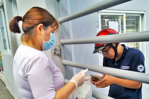 Tận thấy chống dịch tại quận 'đa quốc gia'