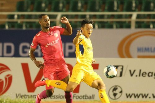 4 'điểm nóng' trong trận SLNA - B.Bình Dương