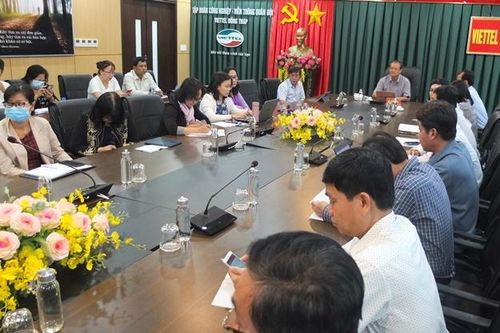 Tập huấn ứng dụng công nghệ thông tin trong phòng, chống dịch bệnh Covid-19