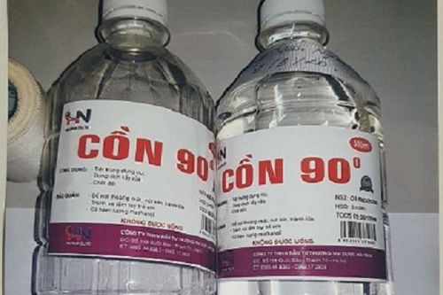 Uống hết sạch chai cồn sát trùng 90 độ giả, một người đàn ông nguy kịch
