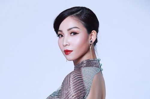 Ca sĩ Khánh Loan trở lại với âm nhạc sau 8 năm gặp biến cố
