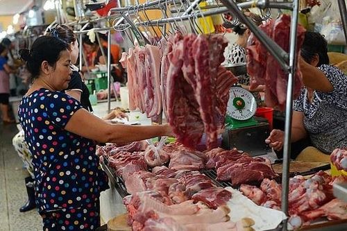 Đưa thịt lợn vào diện mặt hàng bình ổn giá là cần thiết!