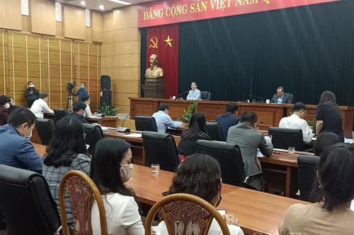 Bộ Công Thương bàn việc cung ứng đủ khẩu trang chống dịch