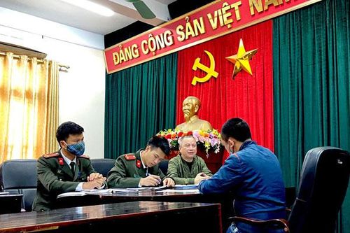 Công an Gia Lâm phạt hành chính 2 đối tượng tung tin giả dịch bệnh Covid-19