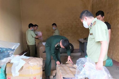 Quảng Trị: Tạm giữ hơn 1.200 chai gel rửa tay không hóa đơn chứng từ