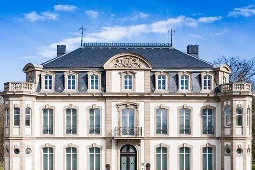 Đội hình siêu xe đắt đỏ, độc quyền nhất thế giới của Bugatti lần đầu tụ hội