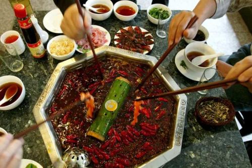 COVID-19 khiến người Trung Quốc thay đổi nhiều thói quen xấu khó bỏ