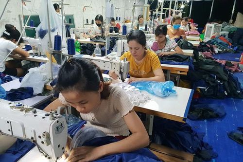 Giải pháp nâng cao đời sống công nhân