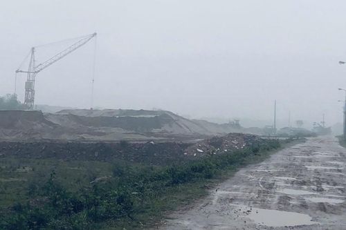 Bắc Giang: Doanh nghiệp san lấp bãi sông để tập kết cát, sỏi trái phép, vi phạm Luật Đê điều nghiêm trọng