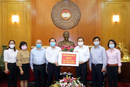 Công cuộc phòng chống đại dịch COVID-19 nhận thêm nhiều nguồn lực