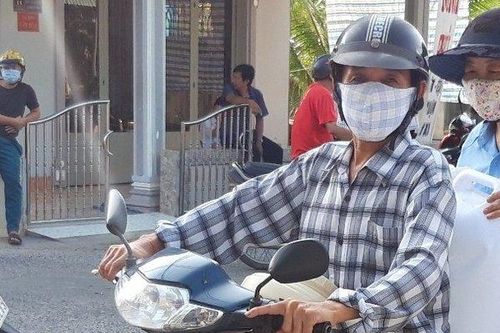Vĩnh Long: Điều xe chữa cháy cấp nước miễn phí cho người dân vùng hạn mặn