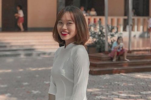 Nữ sinh dọn phòng KTX đến 2h sáng, để lại đồ dùng cho người cách ly