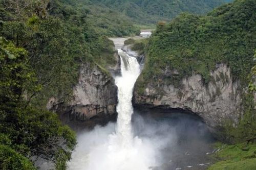 Thác nước nghìn năm tuổi ở Ecuador đột ngột biến mất