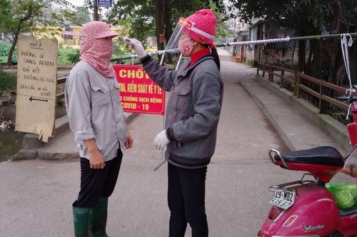 Ngày đầu thực hiện cách ly toàn xã hội: Người dân tự giác, chính quyền giám sát nghiêm