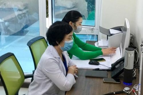 Các bệnh viện ở Hà Nội tăng cường khám online, đặt lịch hẹn... trong mùa dịch Covid-19