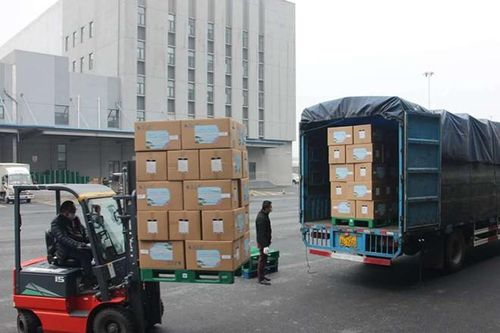 'Cuộc chiến khẩu trang' nóng lên khi Mỹ tiếp tục bị tố là cạnh tranh không lành mạnh