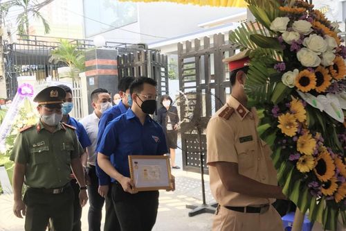 Thượng sĩ Công an Võ Văn Toàn được truy tặng danh hiệu cao quý
