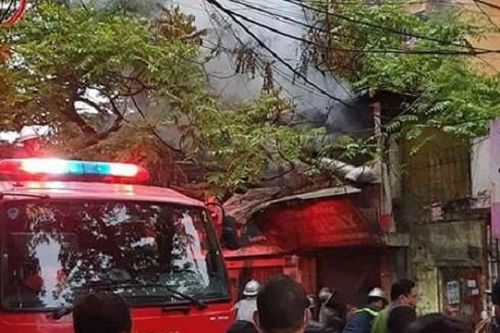 Nghỉ kinh doanh phòng dịch Covid 19, cửa hàng vịt quay... bất ngờ bốc cháy