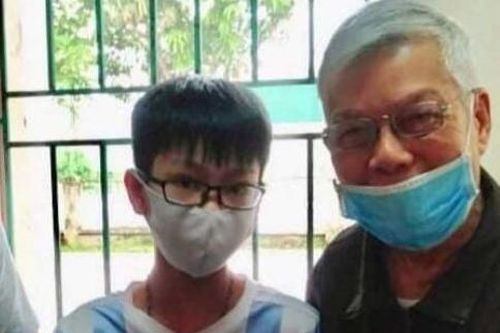 Hà Tĩnh: Nam sinh lớp 7 nhặt được 50 triệu tìm trả người đánh rơi