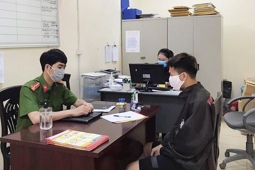 Quận Đống Đa xử phạt hơn 240 trường hợp không đeo khẩu trang
