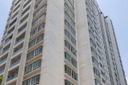 Điều tra vụ người đàn ông nghi rơi từ tầng cao chung cư tại Nhà Bè
