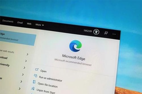 Microsoft Edge trở thành trình duyệt web máy tính phổ biến thứ hai