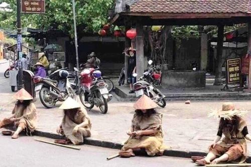 Cải trang ăn xin câu view trên Facebook, xử lý thế nào?