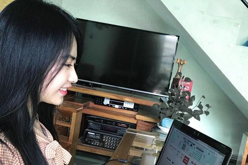 Dành tặng giải thưởng để chung tay chống dịch COVID-19