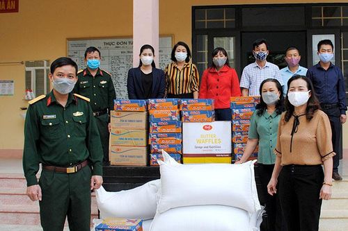 Chung tay ủng hộ phòng, chống dịch Covid-19