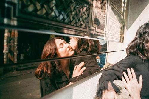 Ngày tái hôn, con gái nhất quyết không đi theo mẹ, biết được lý do tôi rơi nước mắt vứt cả áo cưới