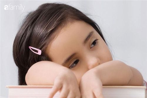 Vì sao thấy con rất thông minh, ham học mà vẫn bị các thầy cô chê là lười học, mất tập trung?