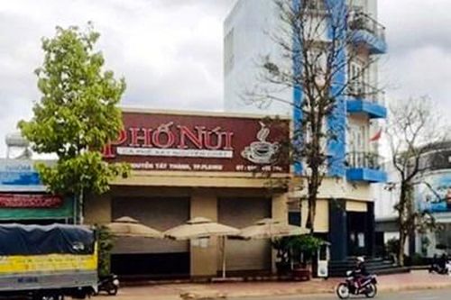Phạt 10 triệu đồng quán cà phê Phố Núi vì cố tình vi phạm Chỉ thị 16 của Thủ tướng Chính phủ.