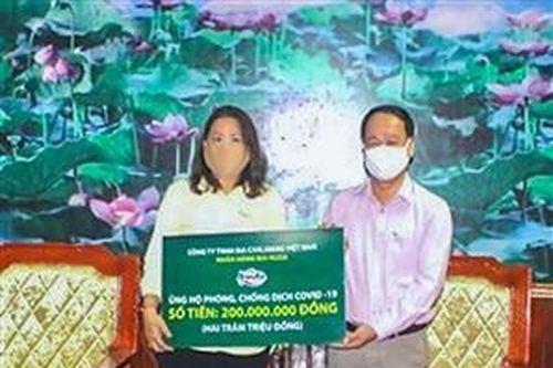 Carlsberg Việt Nam ủng hộ 2 tỉ đồng cho các tỉnh Miền Trung phòng, chống COVID-19.
