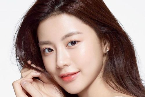 4 mẹo trang điểm tự nhiên cho nàng luôn rạng rỡ khi hẹn hò tại gia
