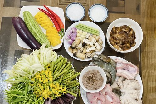 Hoa khôi Huỳnh Thúy Vi khơi dậy niềm đam mê nấu ăn trong mùa dịch COVID-19