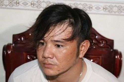Bắt đối tượng tàng trữ ma túy, súng và hung khí