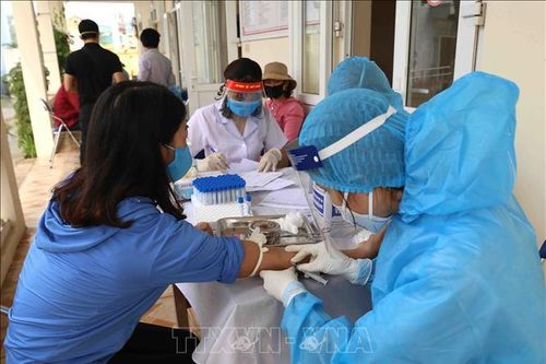 Ngày 18/4, Việt Nam không có thêm ca mới mắc COVID-19, không có ca tử vong, hơn 200 người bình phục