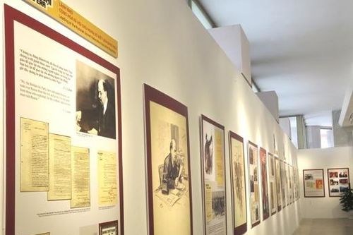 Khai mạc trưng bày kỷ niệm 150 năm ngày sinh Lenin
