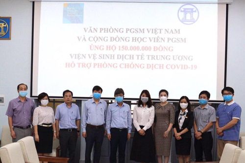 PGSM trao Quỹ ủng hộ chống dịch COVID-19 tại NIHE