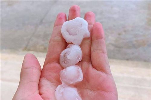 Xuất hiện mưa đá tại một số xã, thị trấn của huyện Hướng Hóa